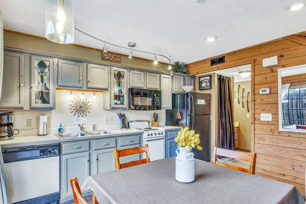 3 Bedroom Log Cabin Condo Close To Everything! Branson Esterno foto